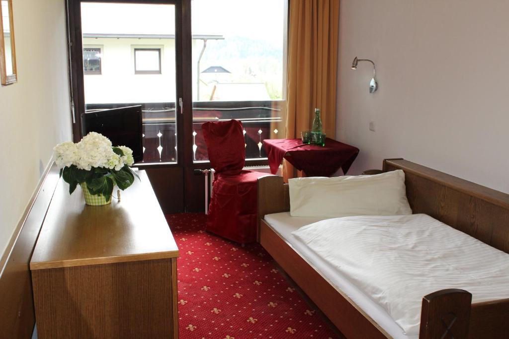 Hotel Lindwurm Bad Goisern Rum bild