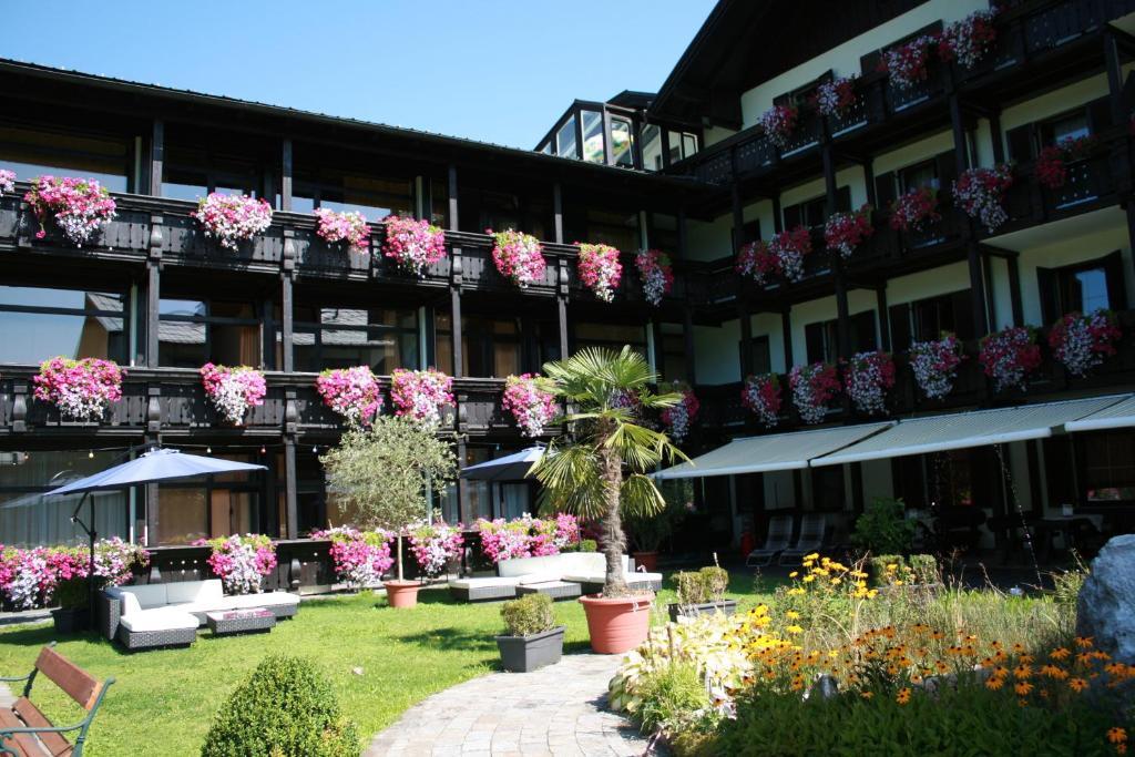 Hotel Lindwurm Bad Goisern Rum bild