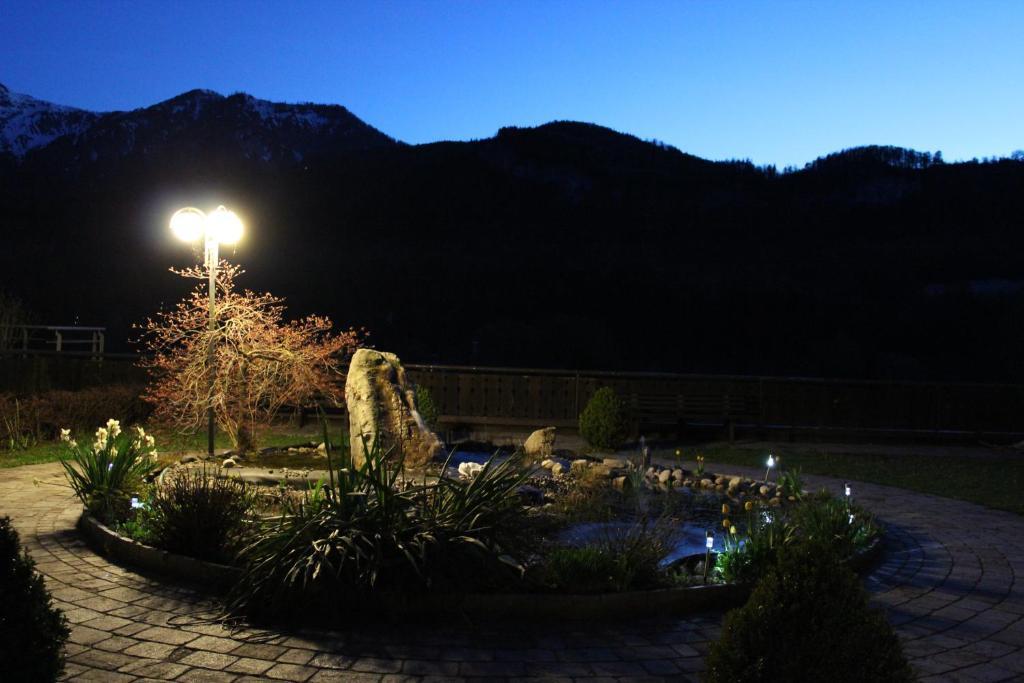 Hotel Lindwurm Bad Goisern Exteriör bild