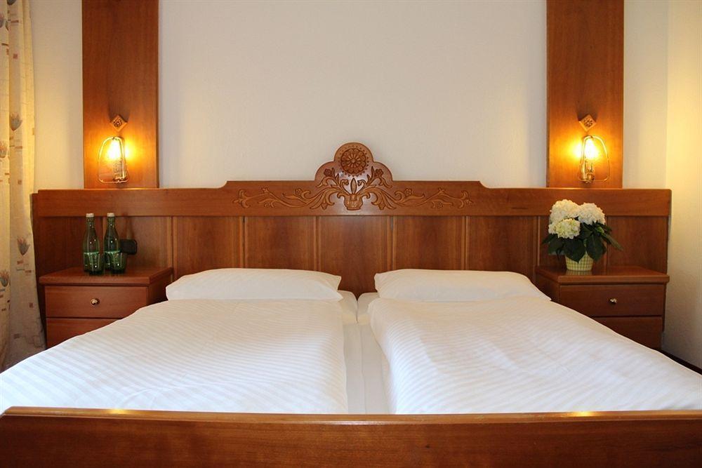 Hotel Lindwurm Bad Goisern Exteriör bild