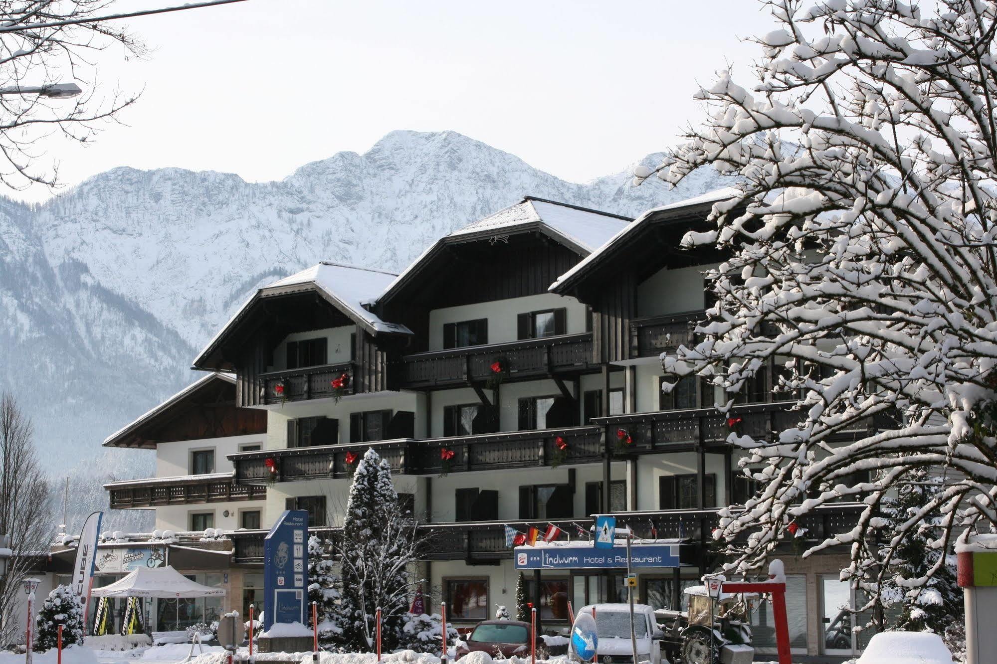 Hotel Lindwurm Bad Goisern Exteriör bild