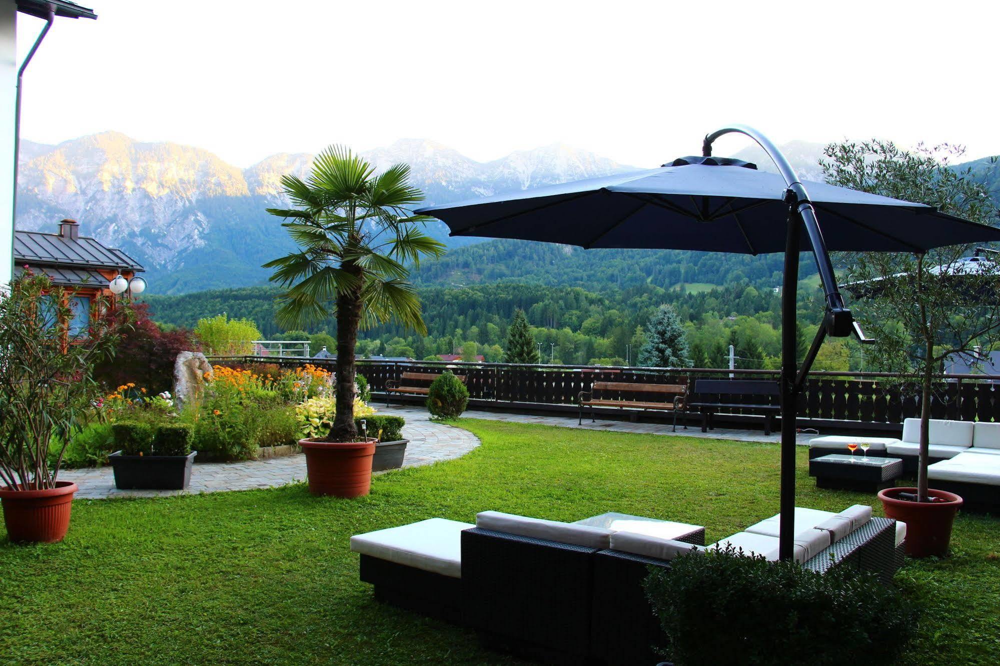 Hotel Lindwurm Bad Goisern Exteriör bild